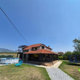 Event house, hotel di Vranje