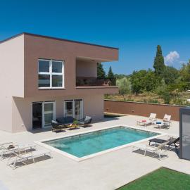 Luxury Villa KLAUDIA with Private Pool near Pula, Hotel in Vodnjan