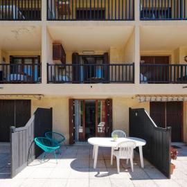 Auron apartment with terrace, hotel di Auron