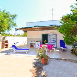 Casa Giuditta con piscina a 110 mt dalla spiaggia di Punta Prosciutto، فندق في بونتا بروسسيوتو