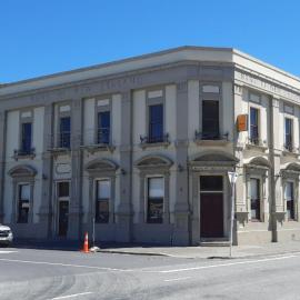 The historical Bank house