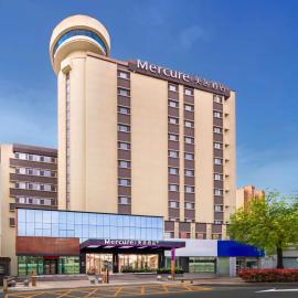 Mercure Qingdao May Fourth Square, hotel in Qingdao