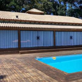 Chácara sabor de Mel, Conta Com casa nova, acabamento de qualidade, contém 4 dormitórios e acomodações para até 25 pessoas adultas e crianças, hotel en Ibiúna