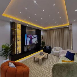 4h Nova 2 bedroom Apartment Lekki phase 1, hotel in Lekki Phase 1