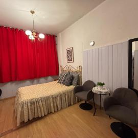 Apartamento para duas pessoas com cama de casal