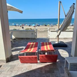 the suite on the beach, hotel in Torvaianica