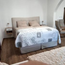 Apartment 3, hotel a Želnava