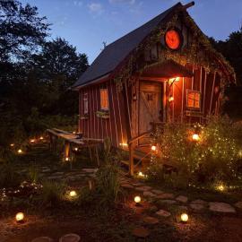 The Crooked Cabin With Wood-Fired Hot Tub Near RRG