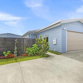Mangawhai Village Hideaway