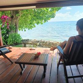 La PERLE de MOOREA Fare MOANA ITI Bord de lagon Baie d'OPUNOHU