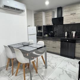 Appartement 300m de la mer, hotel in Valras-Plage