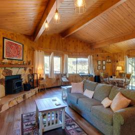 Serene Groveland Cabin Rental Near Yosemite!