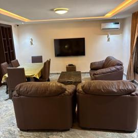 Luxury Getaway Home Life Camp, Abuja, Nigeria, hotel in Abuja