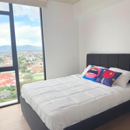 Modern Pop Retro Apartment Secrt Escalante, Hotel in San Pedro