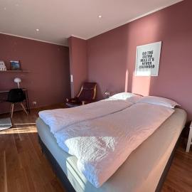 Rom med sjøutsikt sentralt på Finnsnes, hotel Finnsnesben
