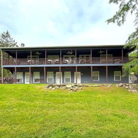 Large 6BR Home on White River, WiFi, Sleeps 12