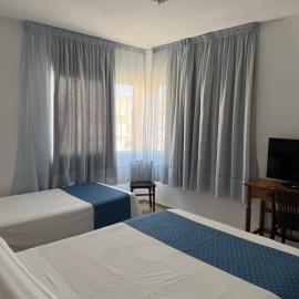 Plaça Vella, hotel in Sant Carles de la Ràpita