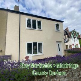 2-Bed Village Country Cottage with Free Parking and Pub - County Durham, hotel in Newton Aycliffe
