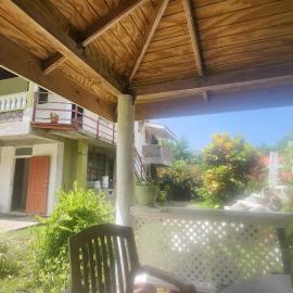 River Splash Apartment at Concord Dominica, hotel u gradu Marigot