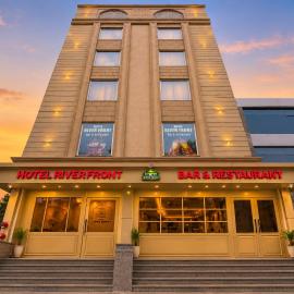 Hotel River Front, hotel em Kota