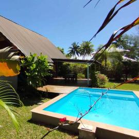 Moorea Pool & Lagoon House