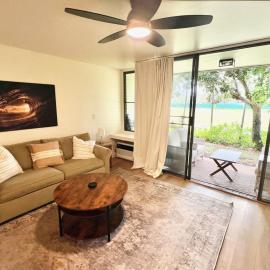Luxury Turtle Bay Retreat - 1BR 2BA - Golf Course Views, hotel di Kahuku