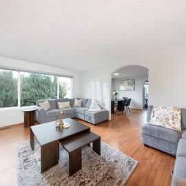 Spacious 3BR & 2BA Family Home in Delta,Sleeps 12