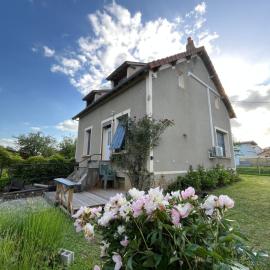 Maison de Georges et Paulette, hotel in Bouesse