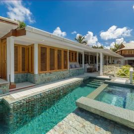 Stunning Retreat with Pool and Sunset Views - Northlight 3 bed
