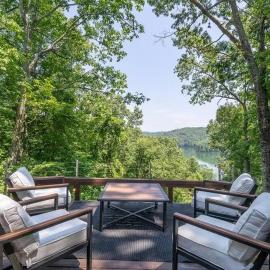 Carters Lake Mountain Escape - Hot Tub & Views!, hotel sa Ellijay