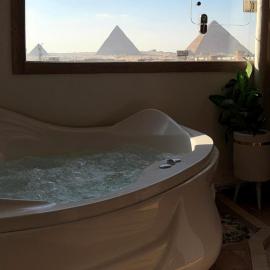 Aura Grand pyramids view inn, ξενοδοχείο σε Asyut