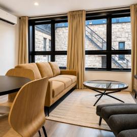 The Courtyard Suite, hotel u gradu 'Renfrew'