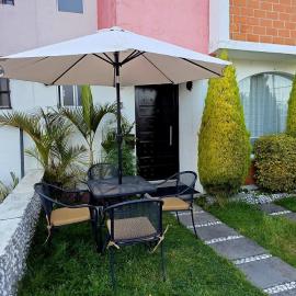Casa 5 minutos de aereopuerto, zona industrial y Sta Fe, viešbutis mieste Toluka