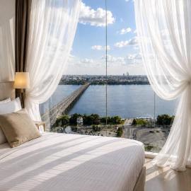 SkyTech Hotel Most City 19 floor, готель у місті Дніпро