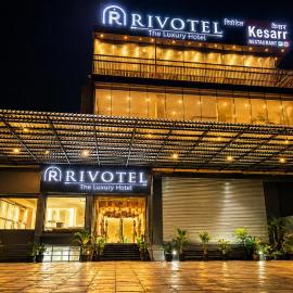 Rivotel The Luxury Hotel: Chākan şehrinde bir otel