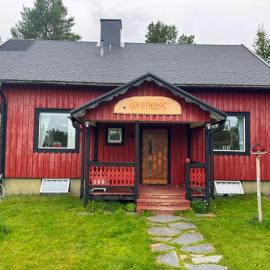 Charming Guest Room Retreat in Lngviken, Sweden, hotell sihtkohas Arjeplog