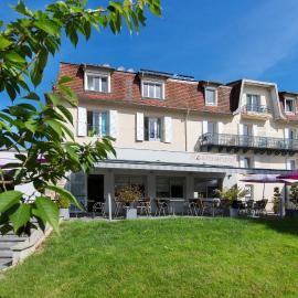 Logis Hotel Restaurant Spa Beau Site, хотел в Люксойл-ле-Бан