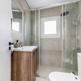 Ronin 2-Bedroom Apartment by the Sea, hotel di Voroklini