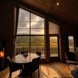 New! Modern and cozy apartment - 4 Bedrooms, hotel sa Eidfjord