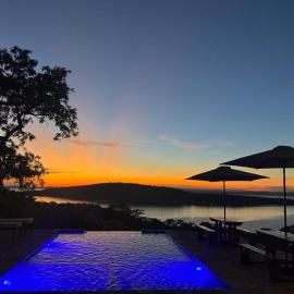Ibex Blue Suites with Lake View, Hotel in Siavonga