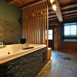 La Maison d'Aurore - gîte Wellness pour 4 personnes - bain bulles - sauna - Couvin - by La Conciergerie