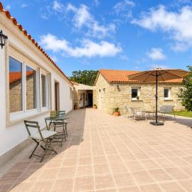 A Casa do Labrego, Hotel in Armentera