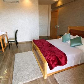 Al akhawin bilal, hotel Khouribgában