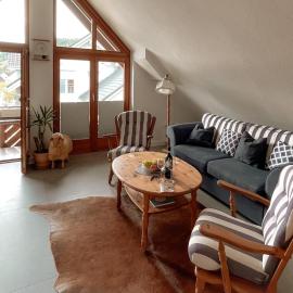 Gemütliche Dachgeschosswohnung mit Balkon