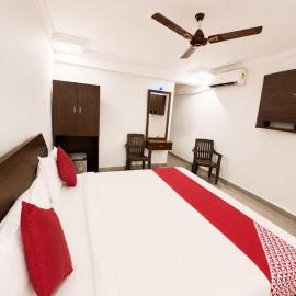 Hotel Raj Residency