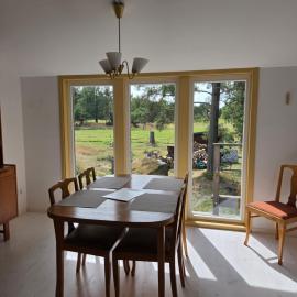 Ferien auf Husarö, Åsas Haus، فندق في Husarö