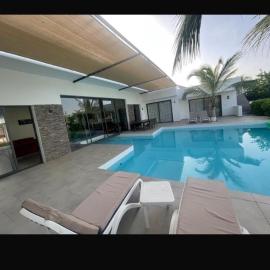 villa de luxe a ngaparour Saly center