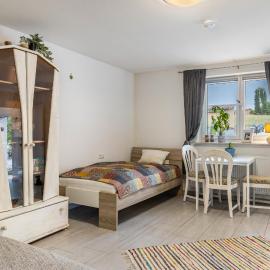 Einliegerwohnung auf Reitanlage, hotel en Gomadingen