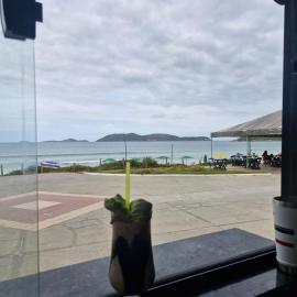 Pé na areia! Praia do peró, CABO FRIO!