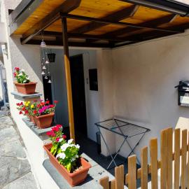 L'Aurora sul Lario - Como lake, private parking on site, hotel in Acquaseria